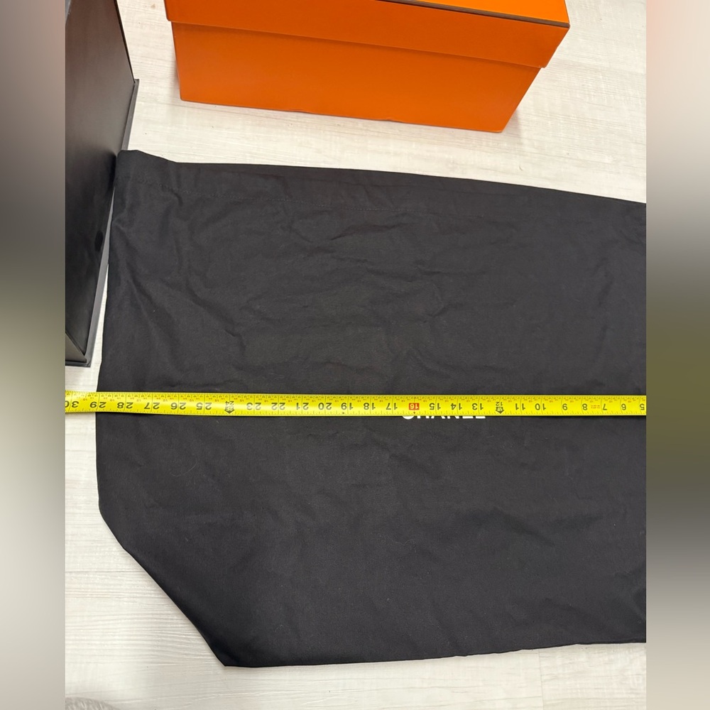 CHANEL large box,dust bag,ribbon,camellia,care booklet & tissue paper - Picture 7 of 11
